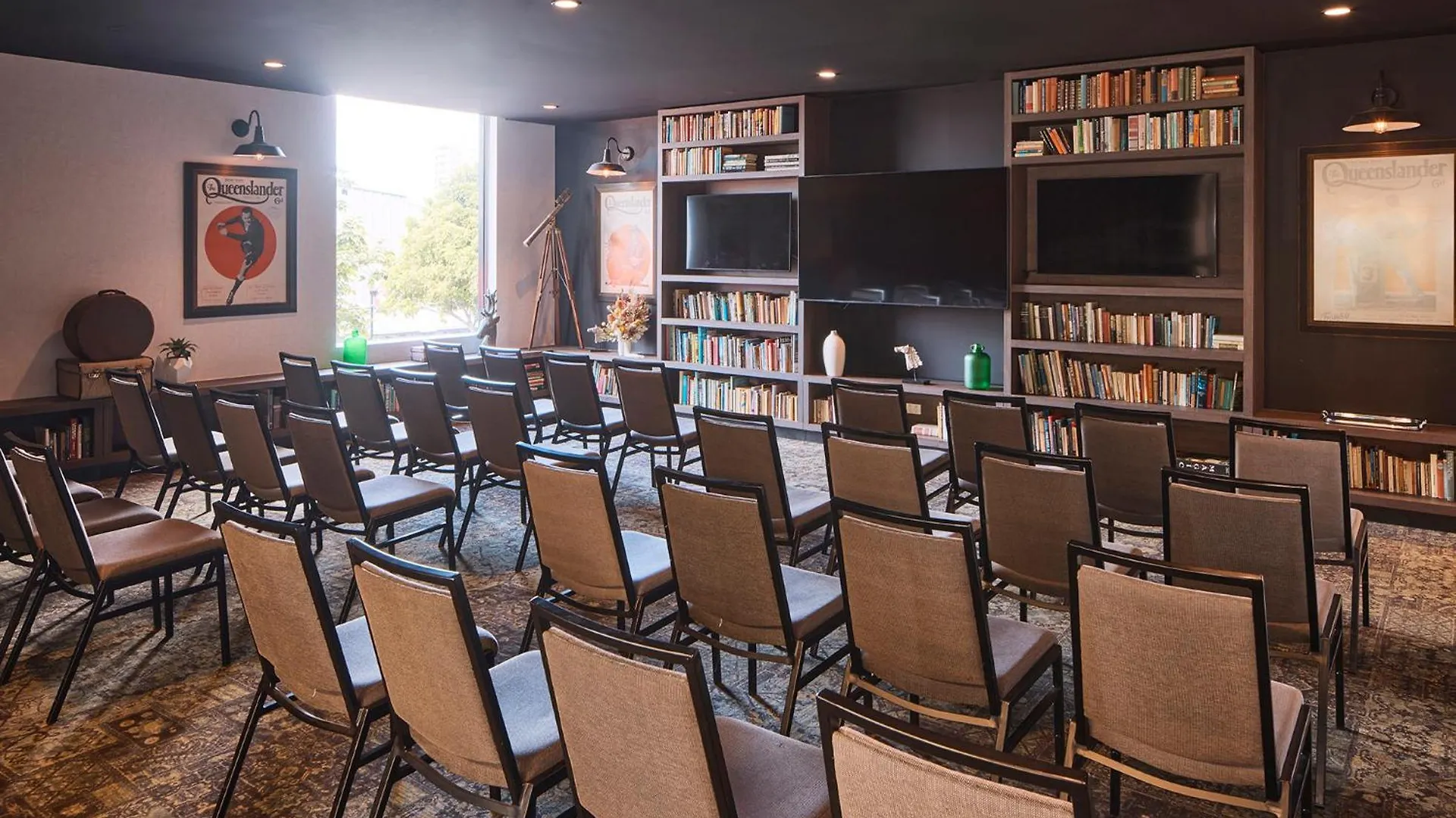 **** Отель Rydges Fortitude Valley Брисбен Австралия